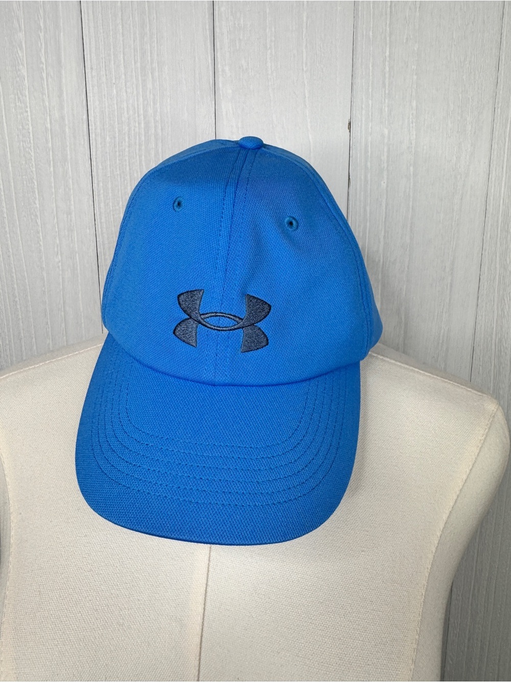 Under Armour Women’s Cap Hat Blue with Stretch Strap One Size